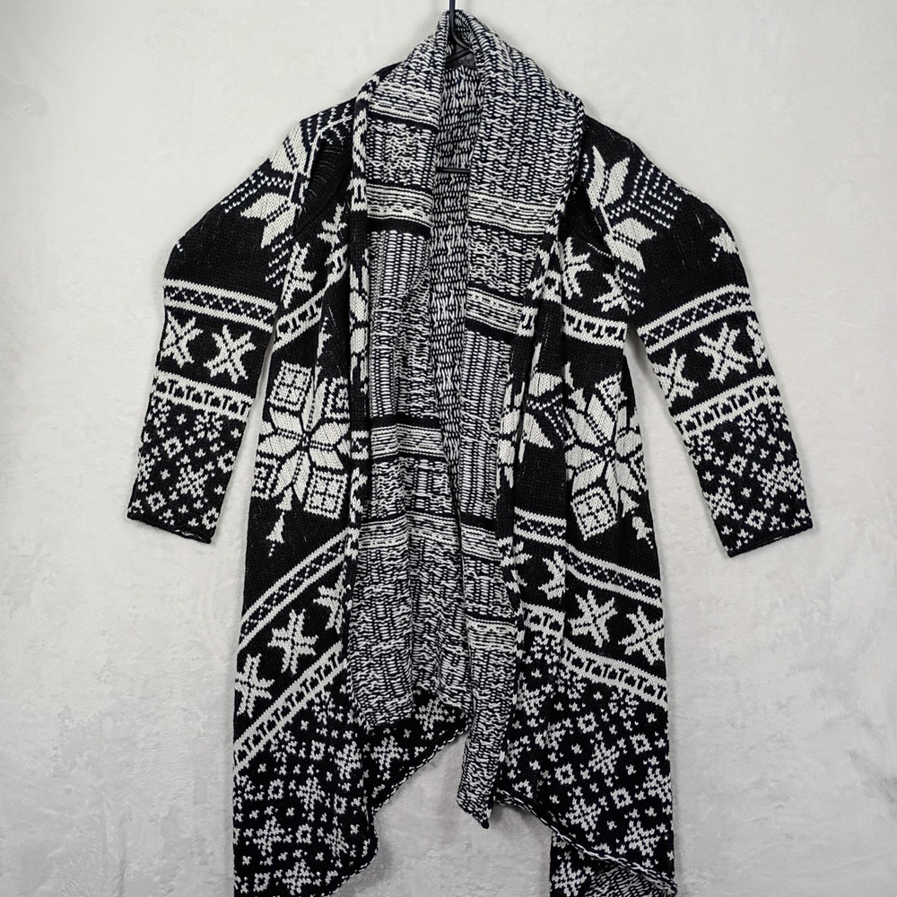 Cocogio Cardigan Sweater Womens OS Black White Snowflake Draped Boho Nordic Knit